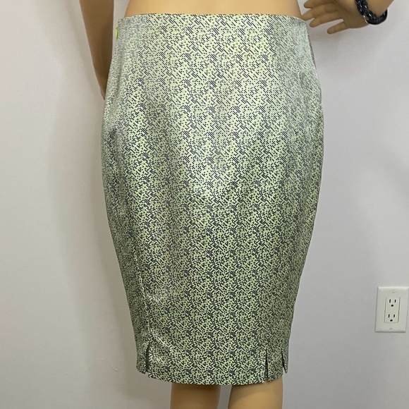 Gorgeous neon green navy gray tiny square jacquard pencil skirt with neon lining - Picture 10 of 13